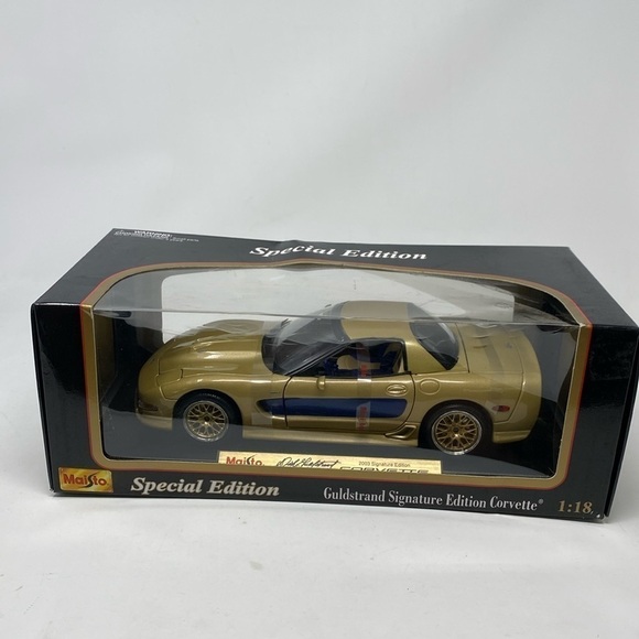 2003 Corvette Guldstrand Signature Edition Gold Maisto Diecast Car new in box - Picture 1 of 9